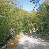 strada per eremo di san colombano