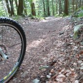 discesa da monte tablat per i camini km dei forti lavarone mtb