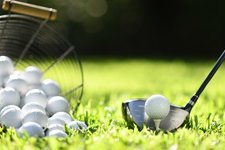 Adobe Stock golf ball schlaeger