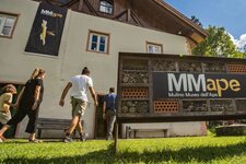 copertina MMape Incontro con apicoltore Ph Tommaso Prugnola Archivio A P T Val di Sole 