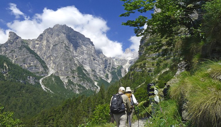 escursione molveno dolomiti di brenta rif croz altissimo