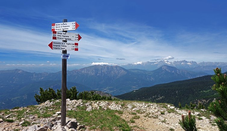 sentiero per monte cornetto