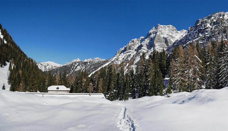 malga valagola val d agola inverno panorama dolomiti di brenta