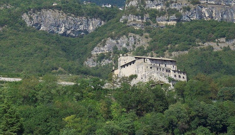 nogaredo castel noarna