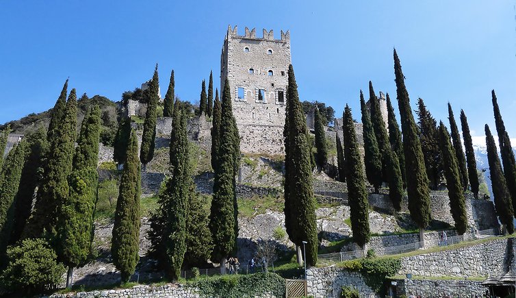 passeggiata castello di arco