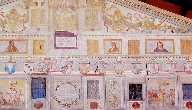 cavalese palazzo magnifica comunita di fiemme pinacoteca