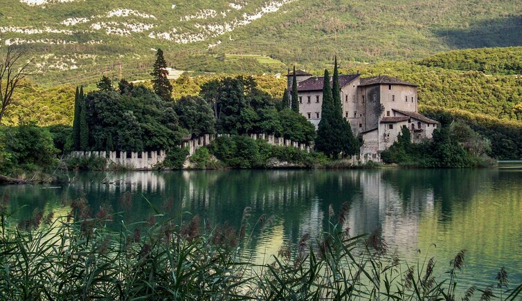 calavino lago di toblino e castel toblino