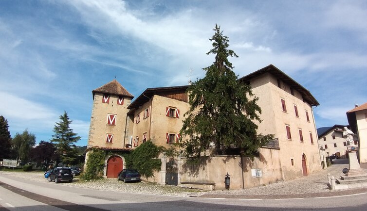 CASTEL CASEZ CASEZSANZENO STEFANIA MENGHINI 