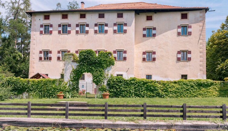 Castel Coredo estate ApT Val di Non Coredo esterno (C)Paolo Crocetta Green Fly