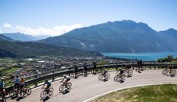 Copertina Trentino Markus Greber TT E Fotospot vor Riva MG tour TA Etappe mg